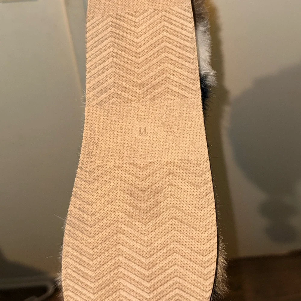 Faux Fur Lace-Up Winter Boots – Patchwork Brown/Black/White – Size 11 - Picture 4 of 4